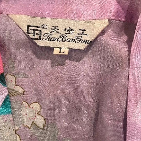 Satin robe kimono purple pink print. Size L. Bought in Tokyo - Picture 7 of 7
